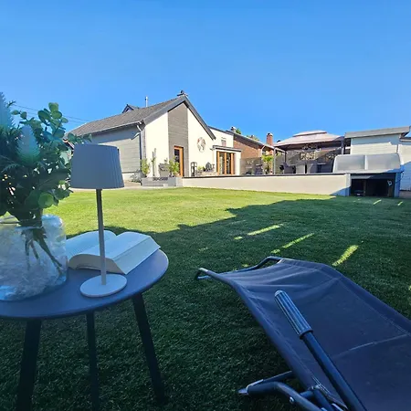 Holiday home Neu! Design-landhaus In Raeren-natur, Ruhe & Stil Raeren